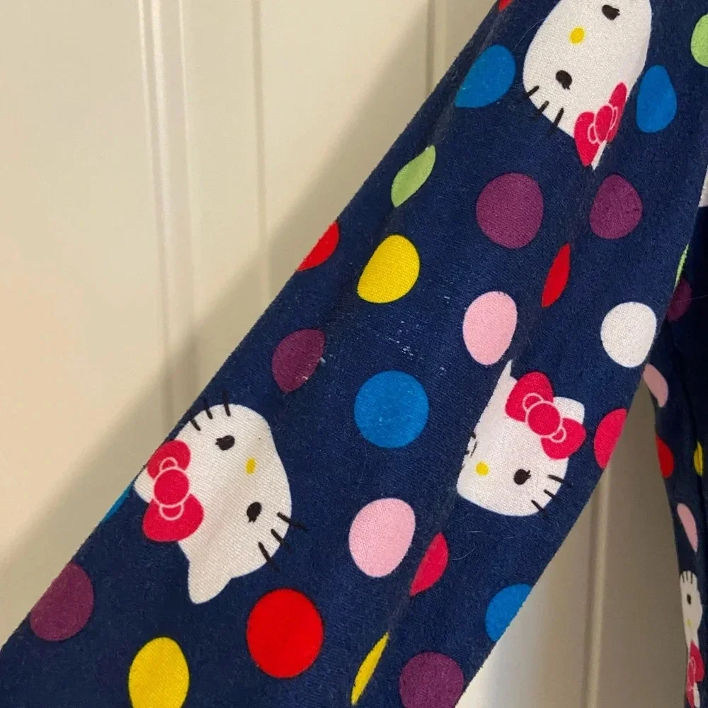 Hello Kitty girl’s polka dot print button up pajama shirt — size‎ 7/8